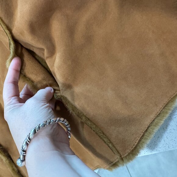 UGG Suede/Fur Poncho Cape Shawl Size S/M - Picture 4 of 8